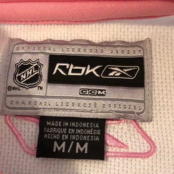 RBX Pittsburgh Penguins jersey. Size medium women’s. - Picture 6 of 10